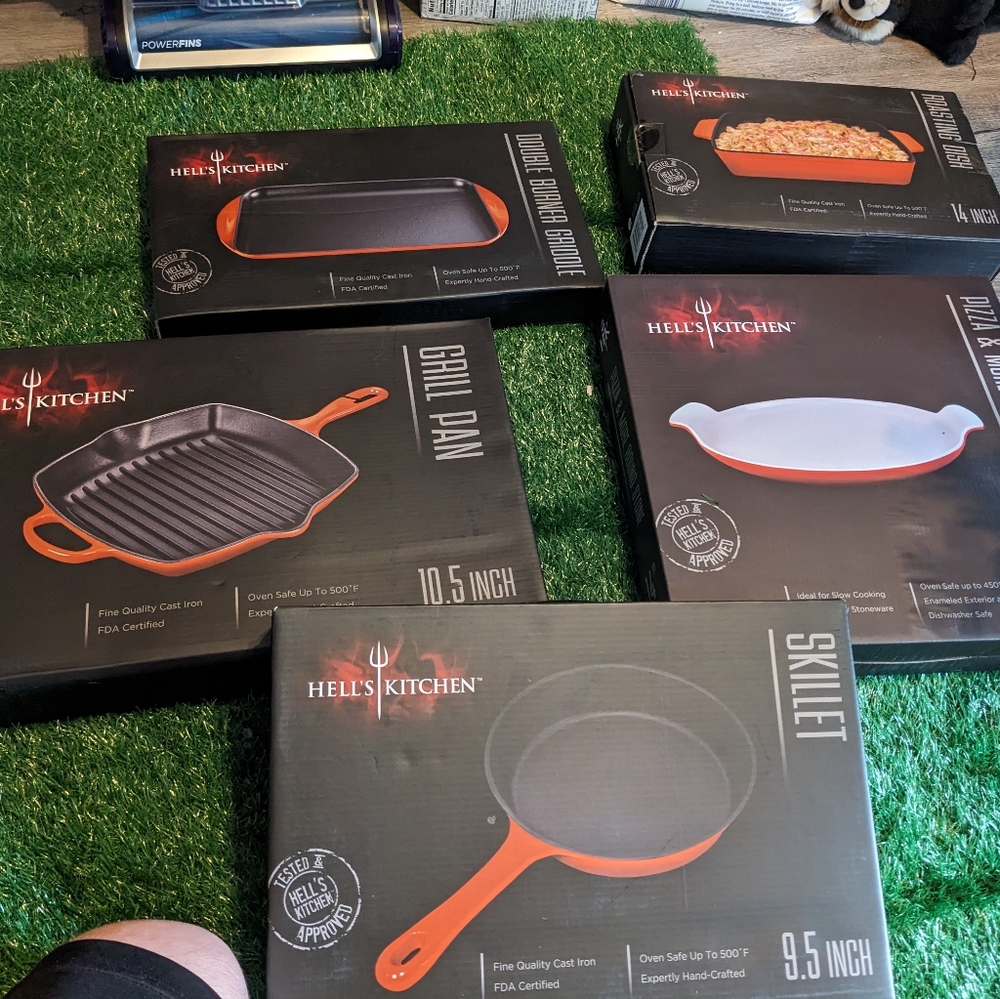 Unopened Hell's Kitchen Set